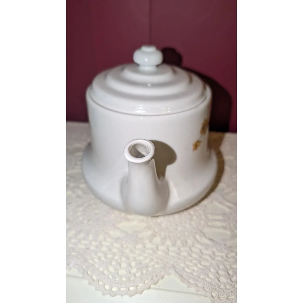 Vintage‎ ceramic Teapot / Coffee Pot Drip-o-lator Floral Flower White MCM 50's